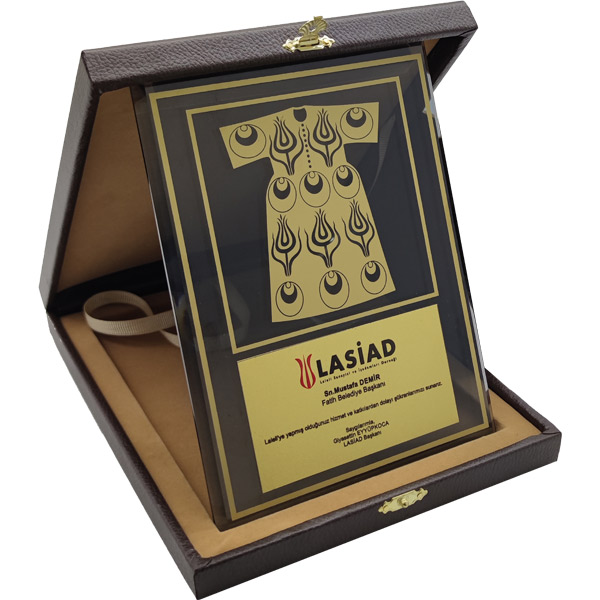 Kutulu Kristal Plaket